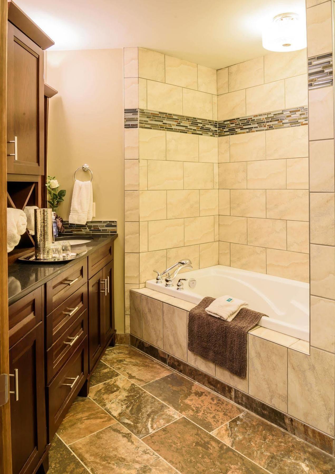 Noble House Suites B&B Grand Forks Exteriér fotografie